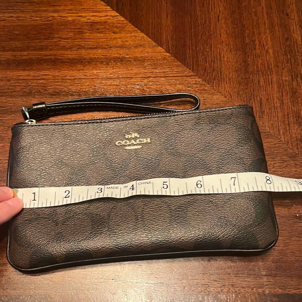 Coach Large Corner Zip Wristlet In Signature Canvas - Picture 4 of 8